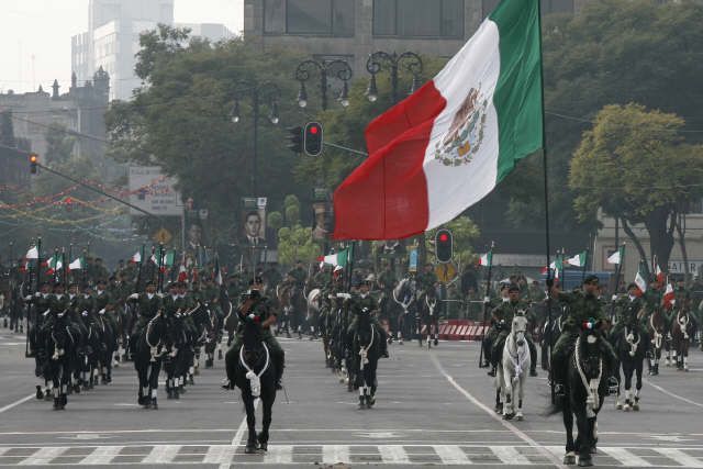 mexico muestra a sus fuerzas armadas