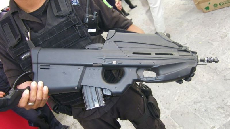 FN P90 en Mexico