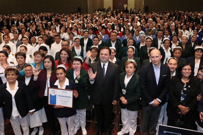 Conmemoración del Día Nacional de la Enfermera y Enfermero en Puebla