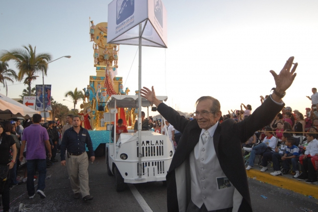 Cada carnaval de Mazatlán recuerda a Rigoberto Lewis