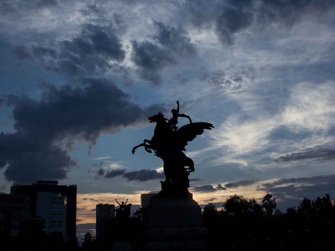Valle de México seguirá nublado con tormentas