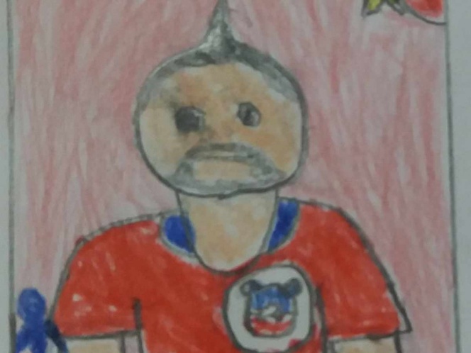 Niño dibuja estampas por no poder llenar su álbum de fútbol