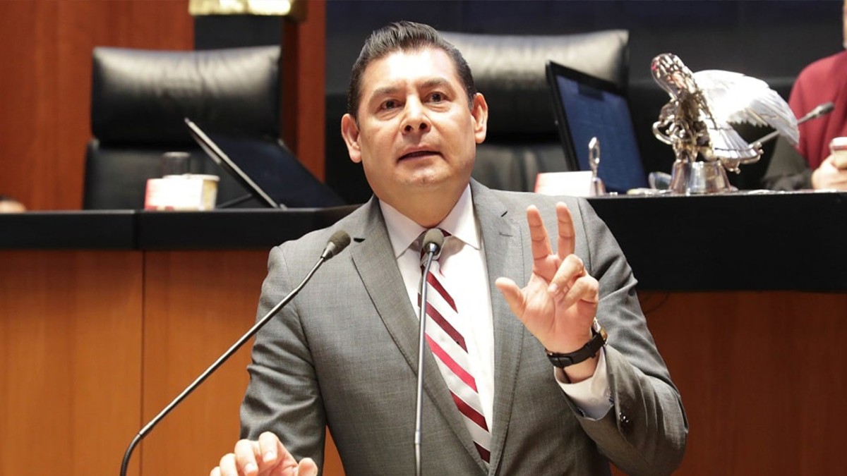 Eligen a morenista Alejandro Armenta como presidente del Senado