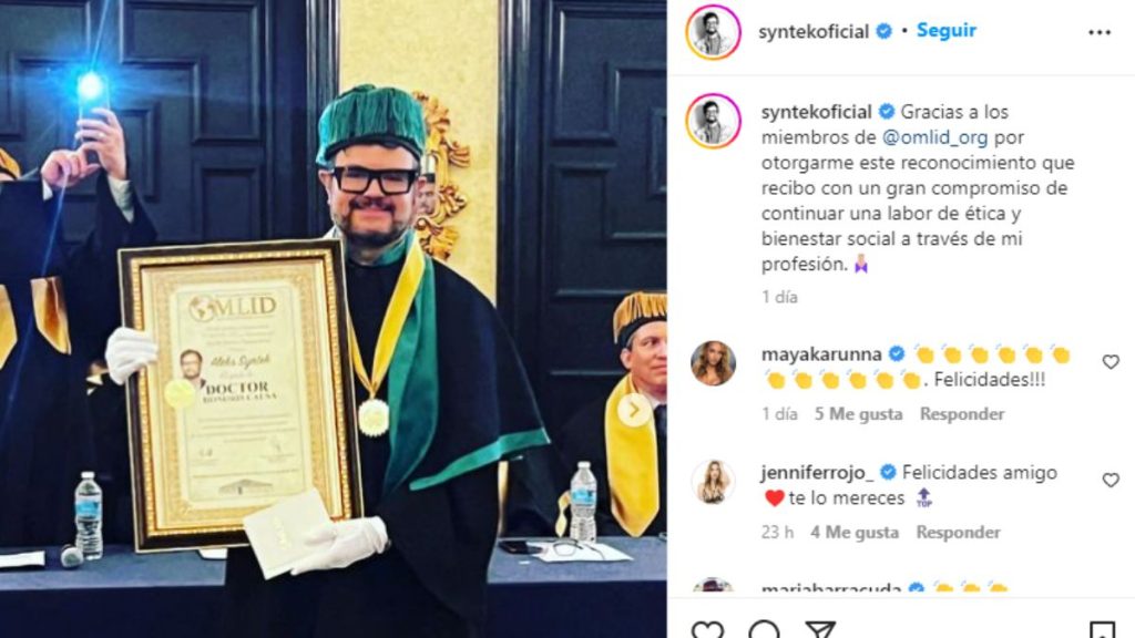 Provoca indignación Aleks Syntek al recibir doctor honoris causa