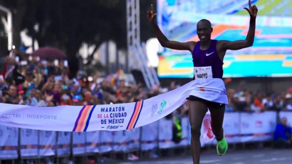 Adulteran bebidas para corredores durante Maratón de CDMX 2022