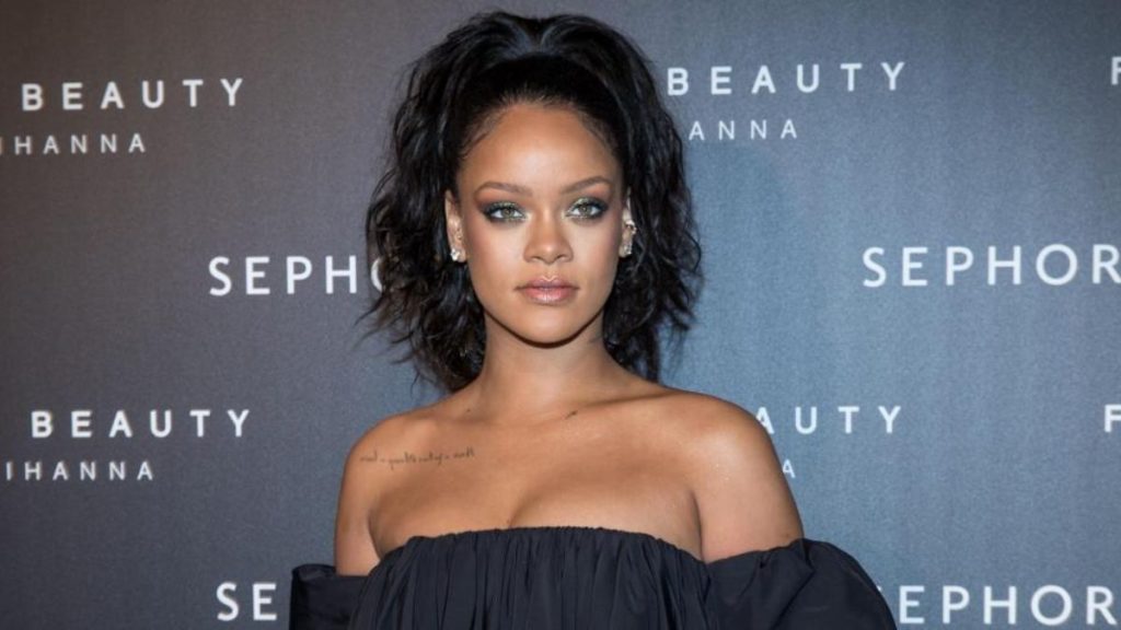 Vuelve Rihanna a la música en medio tiempo de SuperBowl
