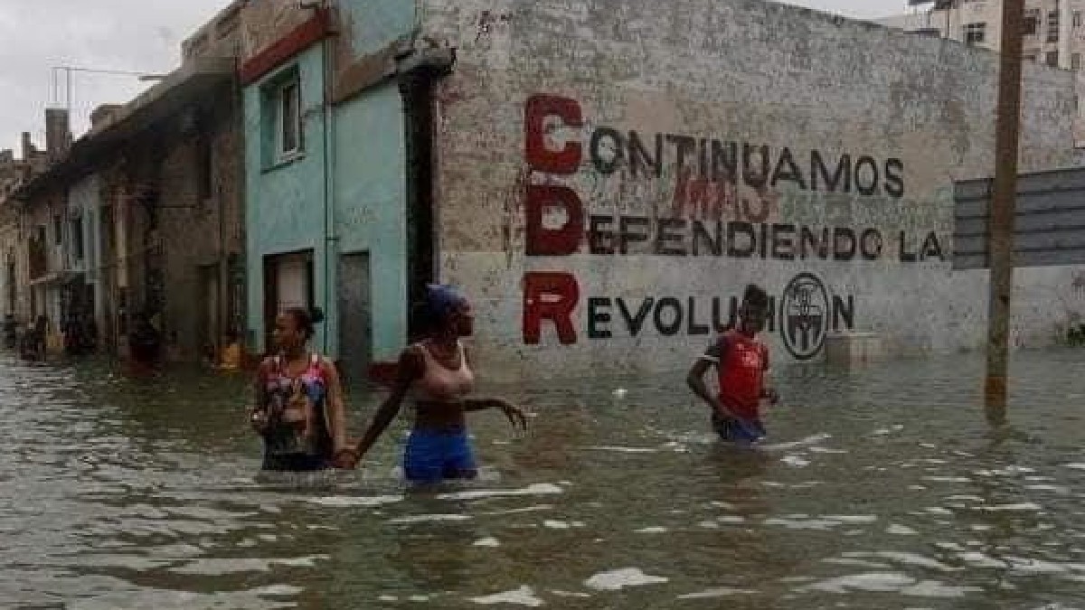 Huracán “Ian” deja a Cuba sin electricidad