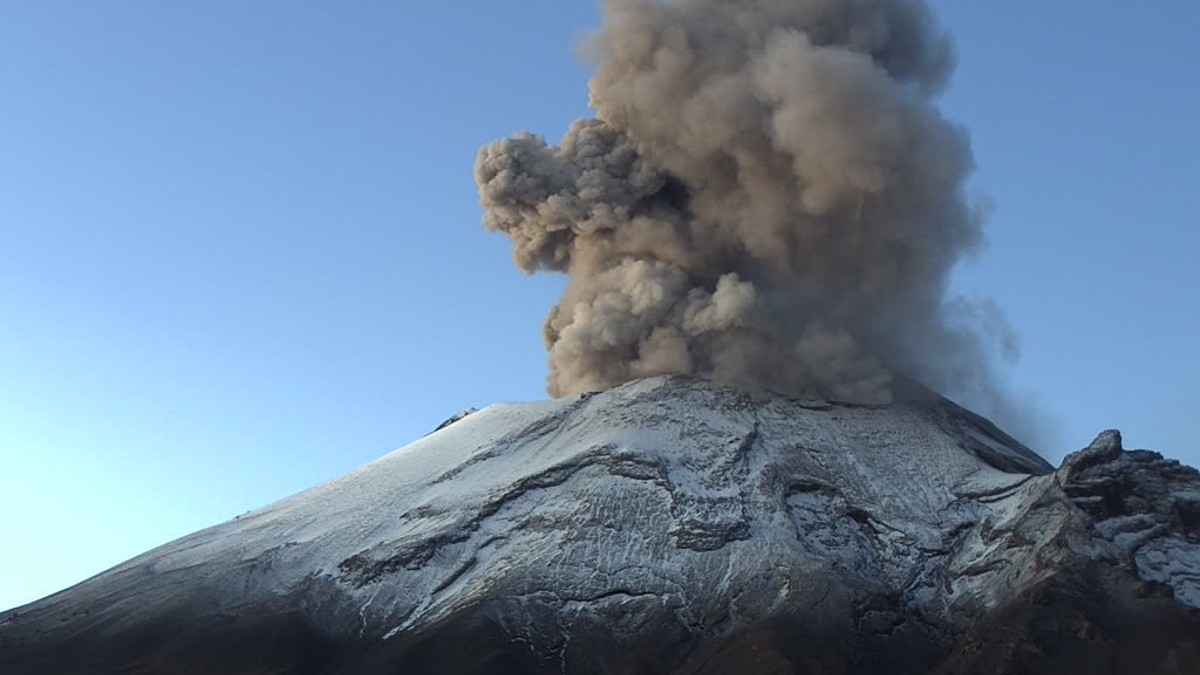 Reportan 4 explosiones del Popocatépetl en las últimas 48 horas (Video)
