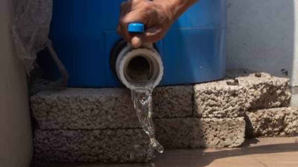 La implementación de sistemas de captación pluvial en las viviendas ayudaría a un mejor aprovechamiento del agua, ante los problemas de abastecimiento.