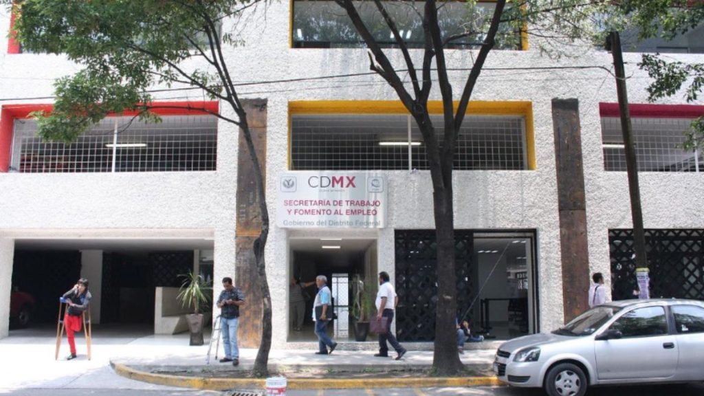 Vacía trabajo híbrido casi 25% de oficinas en CDMX