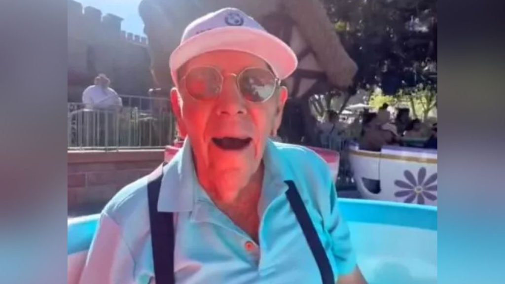 ¡Qué tierno! Abuelito de 100 años llora cuando lo llevan a Disney