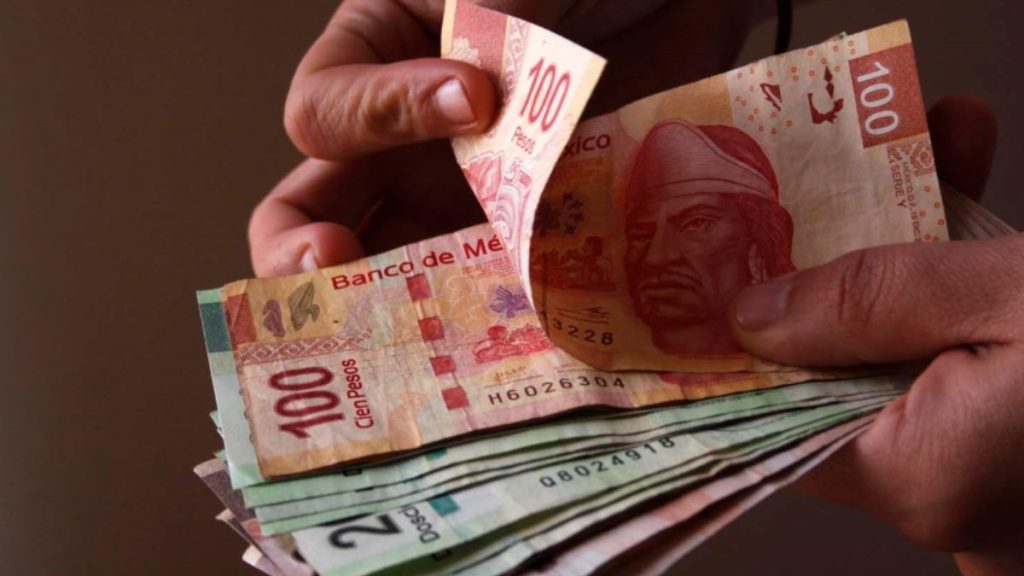 Reportarán bancos depósitos mayores a 15 mil pesos al SAT