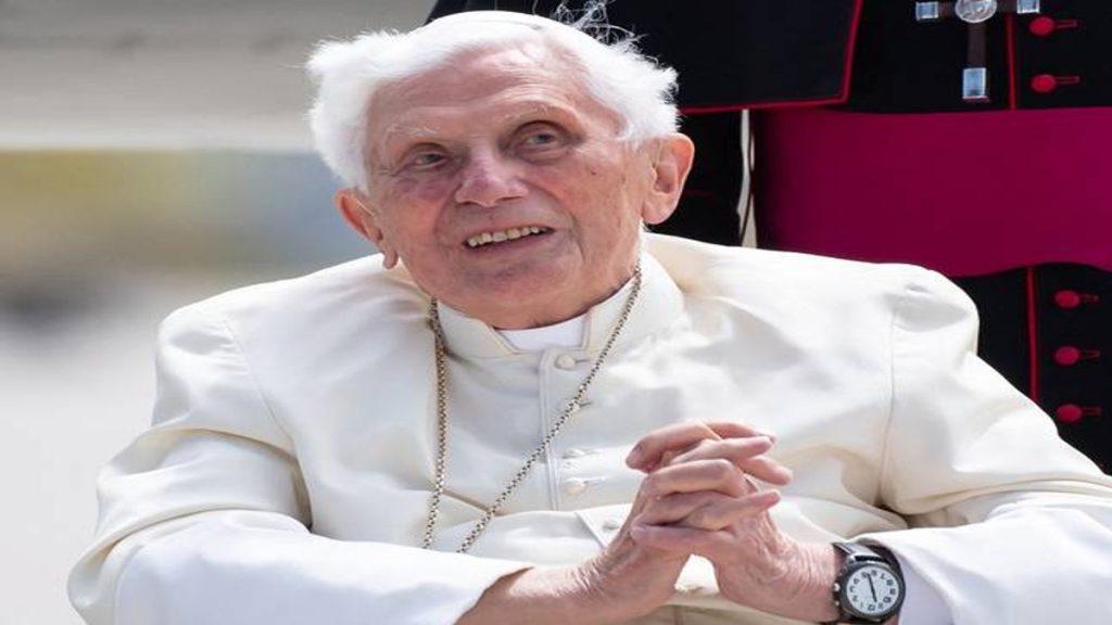 Benedicto XVI será recordado por ser el primer papa en renunciar al cargo en más de 600 años.
