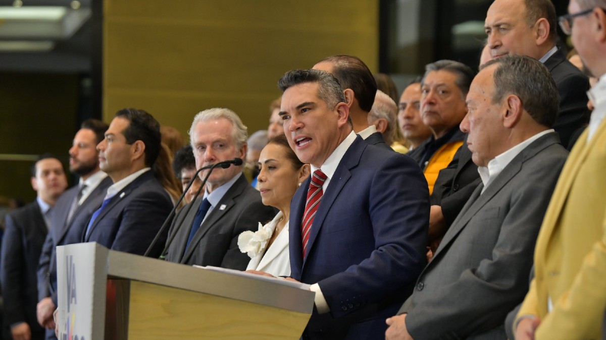 Oposición retoma coalición “Va por México”; destapan a sus candidatos