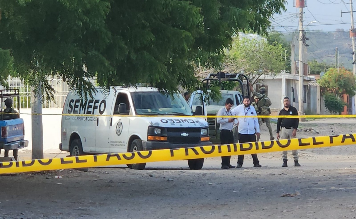 Hallan 20 cuerpos en Culiacán cuatro colgados y decapitados en un puente, 16 más dentro de una camioneta 2 solo opiniones.com image 15