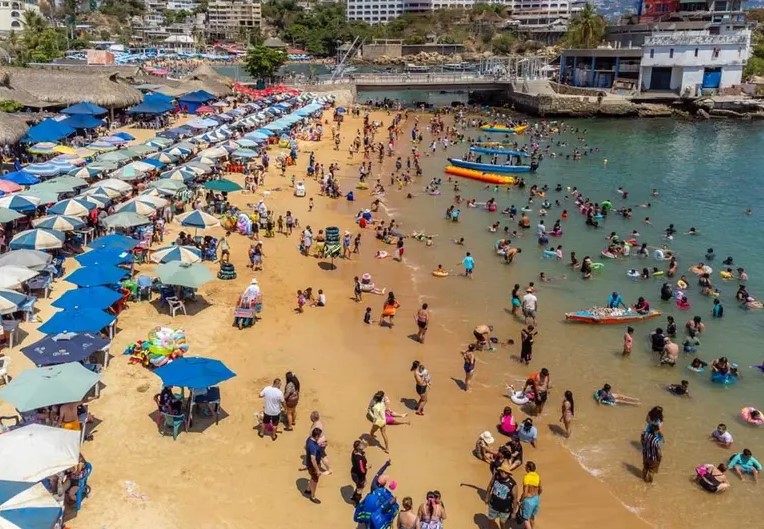 Guerrero vive un fin de semana lleno de color y turismo 1 Guerrero mejora turismo