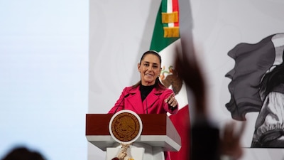 Sheinbaum acusa que la oposición se adueñó de marcha de la Generación Z Ni siquiera llenaron el Zócalo 4 solo opiniones.com image 16