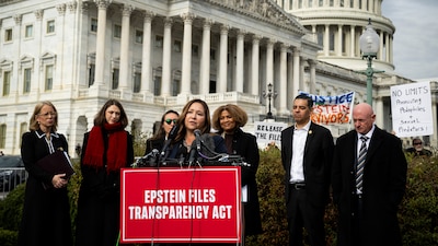 Senado de EU aprueba ley para publicar los archivos de Epstein falta la firma de Trump